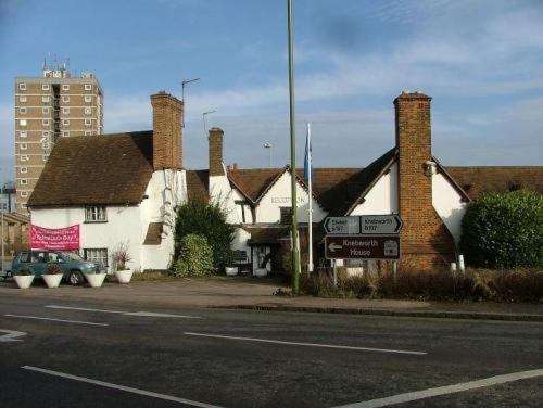 Roebuck Inn スティーブネージ エクステリア 写真