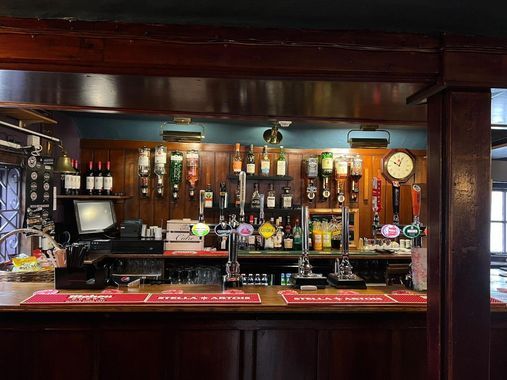 Roebuck Inn スティーブネージ エクステリア 写真